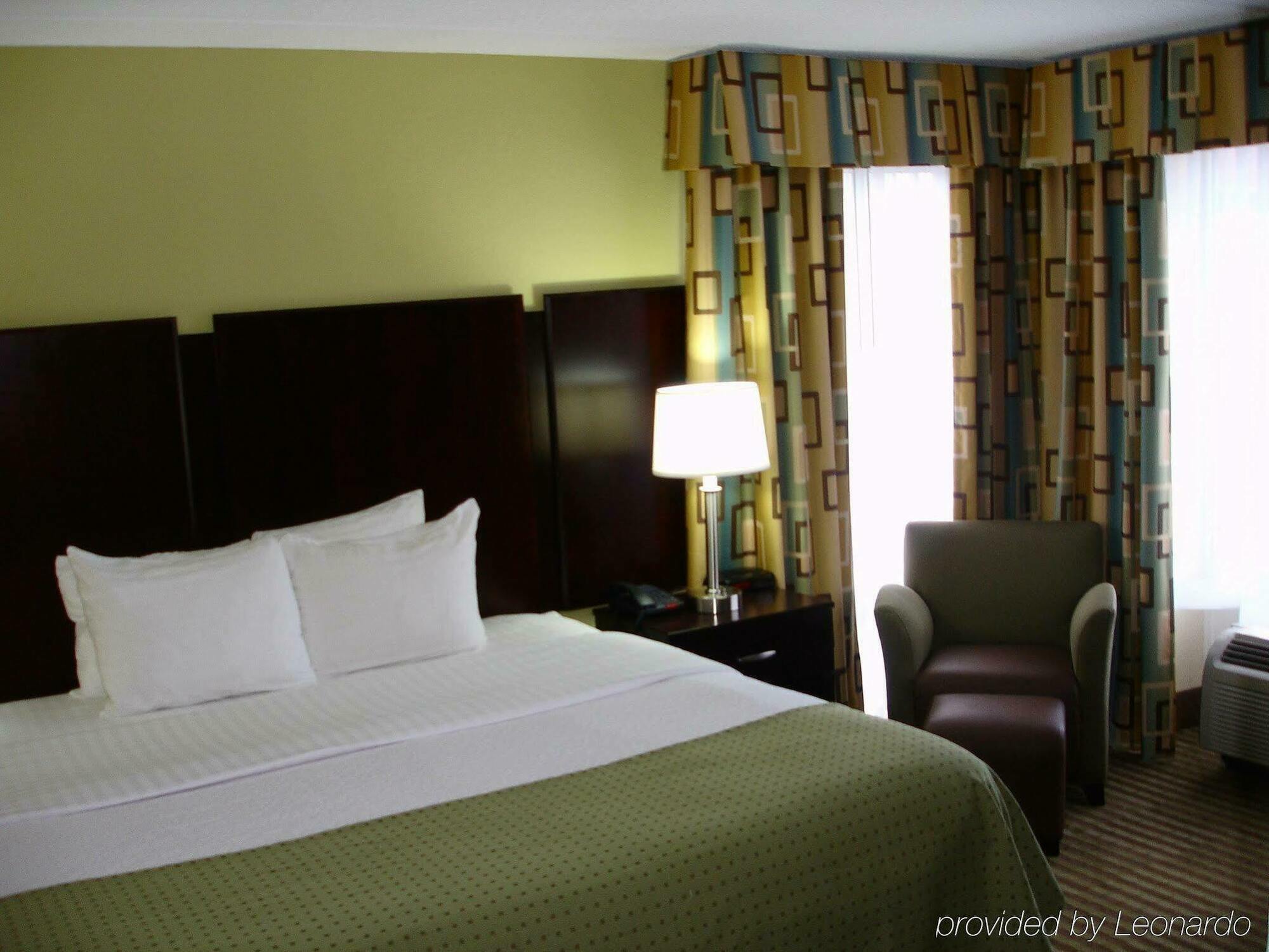 Holiday Inn Express North Myrtle Beach - Little River By Ihg Стая снимка